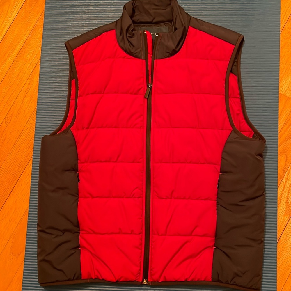 Men’s Perry Ellis Down Vest size Large. Red and navy blue.
